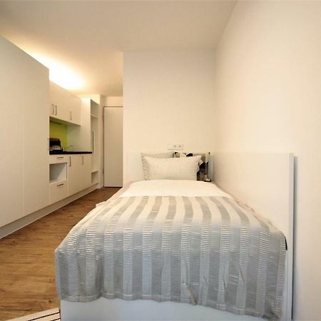 Studio Apartment - Balcony, Netflix, University Hospital Proximity Würzburg Buitenkant foto