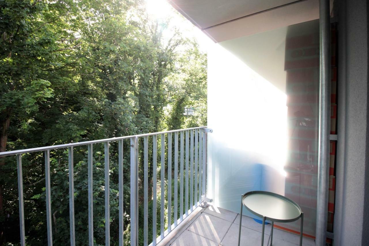 Studio Apartment - Balcony, Netflix, University Hospital Proximity Würzburg Buitenkant foto